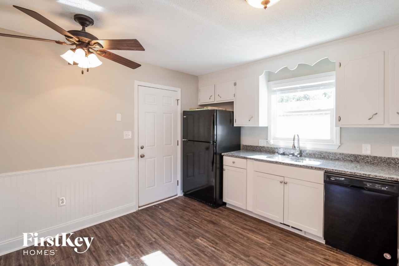 729 Harbor View Rd - Photo 6 of 15