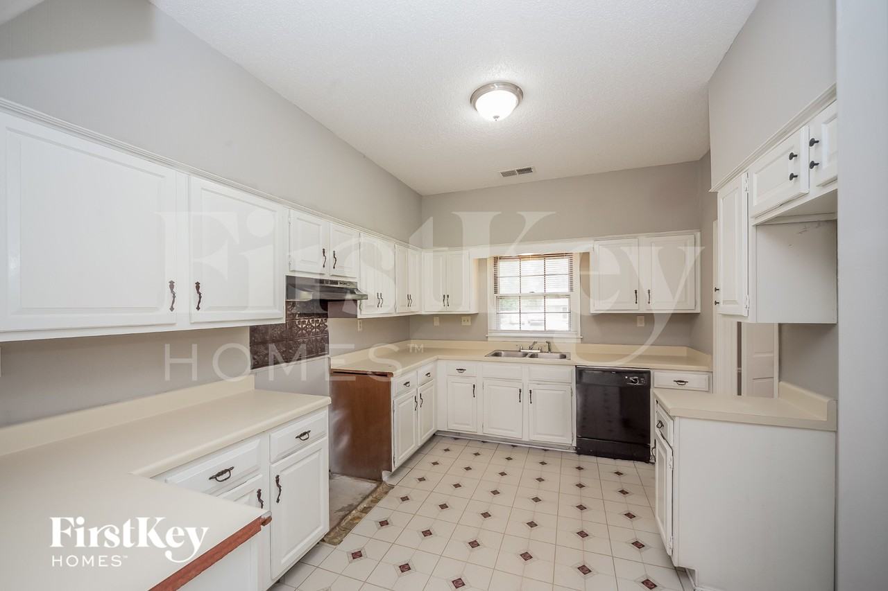 7115 Falls Hollow Cv - Photo 4 of 15