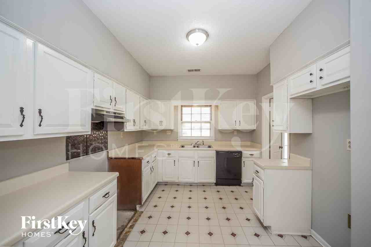 7115 Falls Hollow Cv - Photo 5 of 15