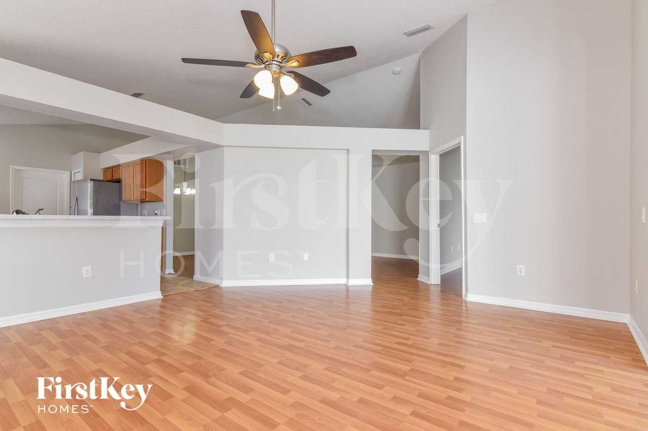 6931 Waterbrook Ct - Photo 4 of 15