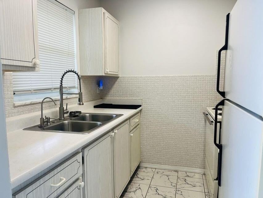 216 N Federal Hwy #6 - Photo 6 of 11