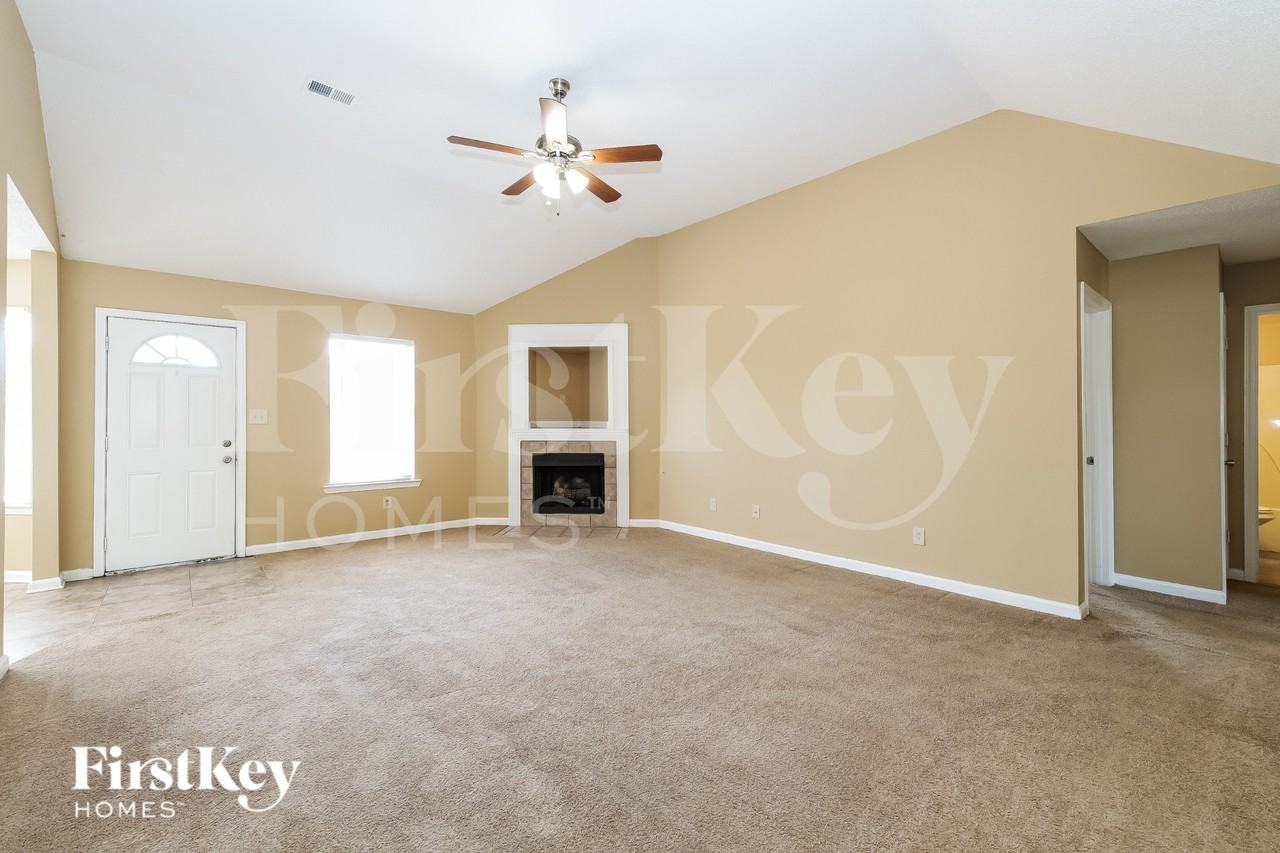 6454 Manchester Dr - Photo 2 of 16