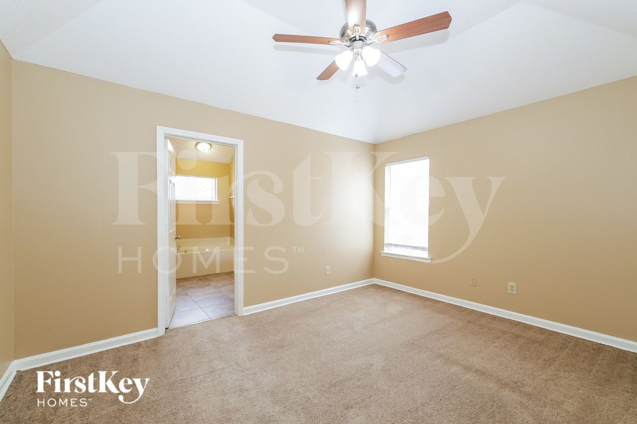 6454 Manchester Dr - Photo 7 of 16