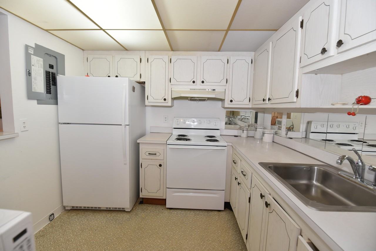 715 Saxony O - Photo 3 of 14