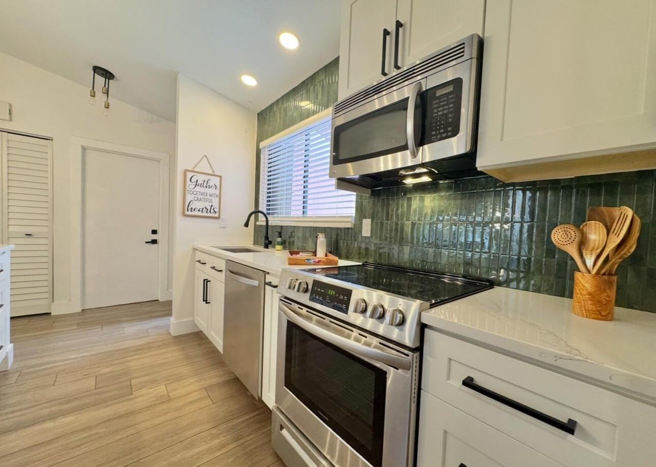 31 Walcott Dr - Photo 3 of 24