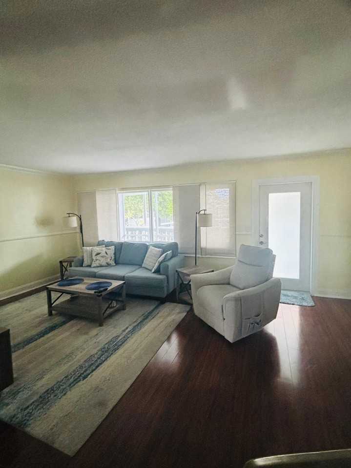 2151 Ne 42nd Ct #221 - Photo 7 of 31