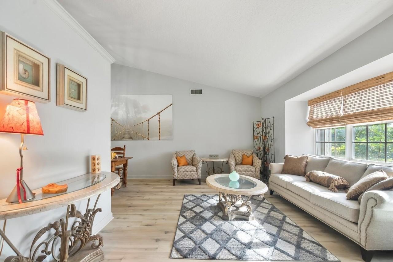 691 Foresteria Ave - Photo 7 of 47