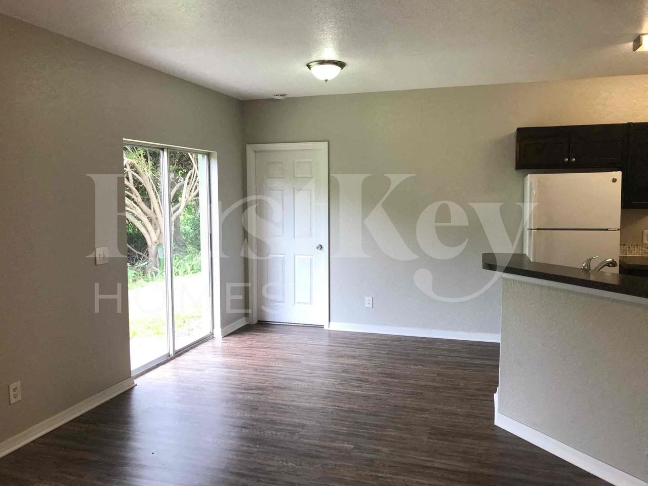 5351 Sylvania Ave - Photo 3 of 21