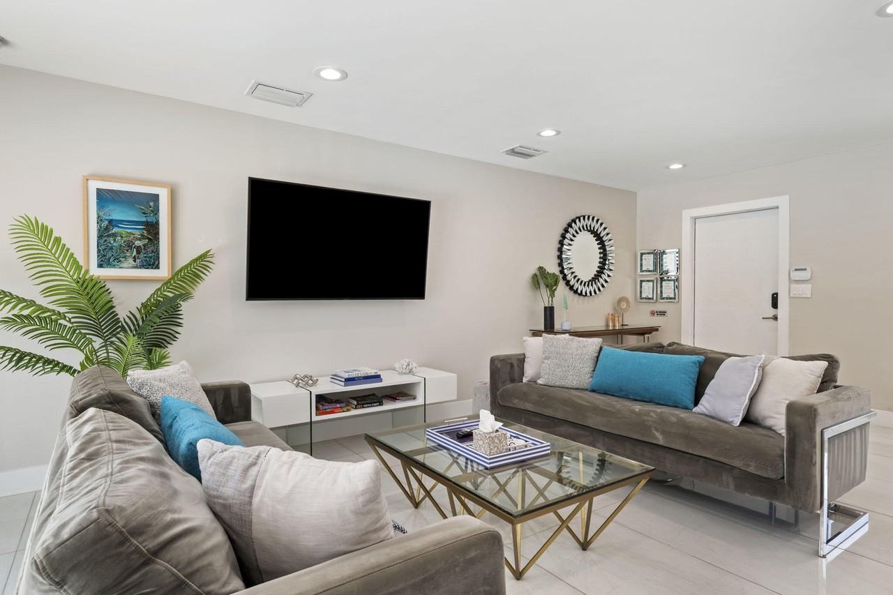 2112 Ne 32nd Ave - Photo 6 of 37