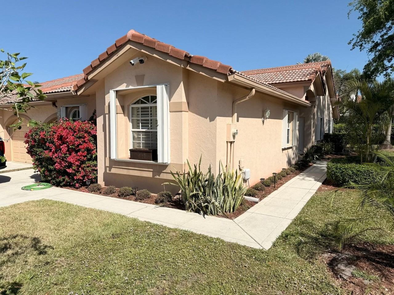 8645 Via Giula - Photo 2 of 20