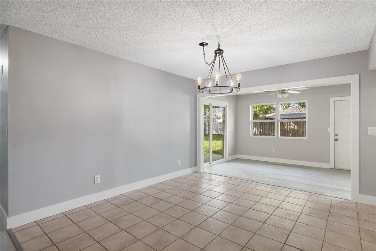 6107 Hickory Dr - Photo 4 of 24