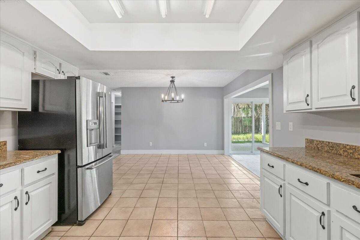 6107 Hickory Dr - Photo 6 of 24