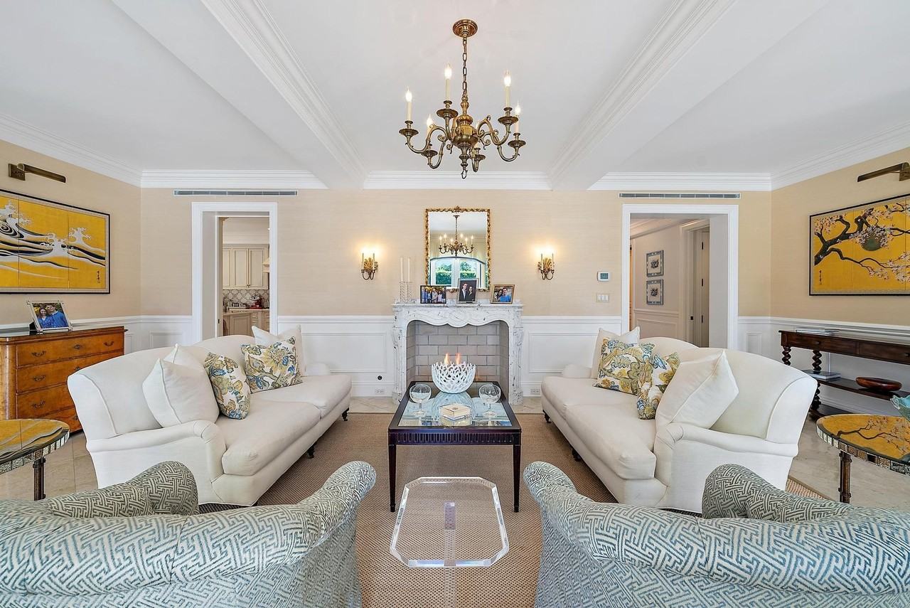 210 Emerald Ln - Photo 5 of 35