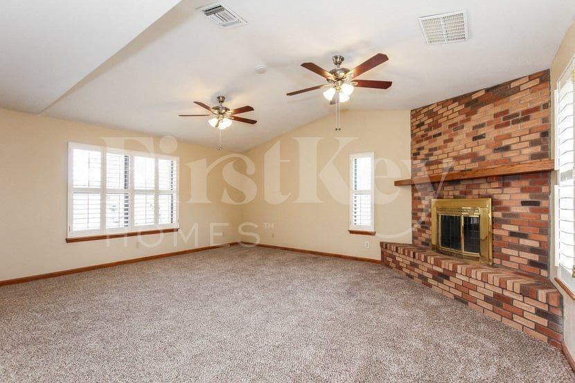 5205 W Aster Dr - Photo 5 of 16