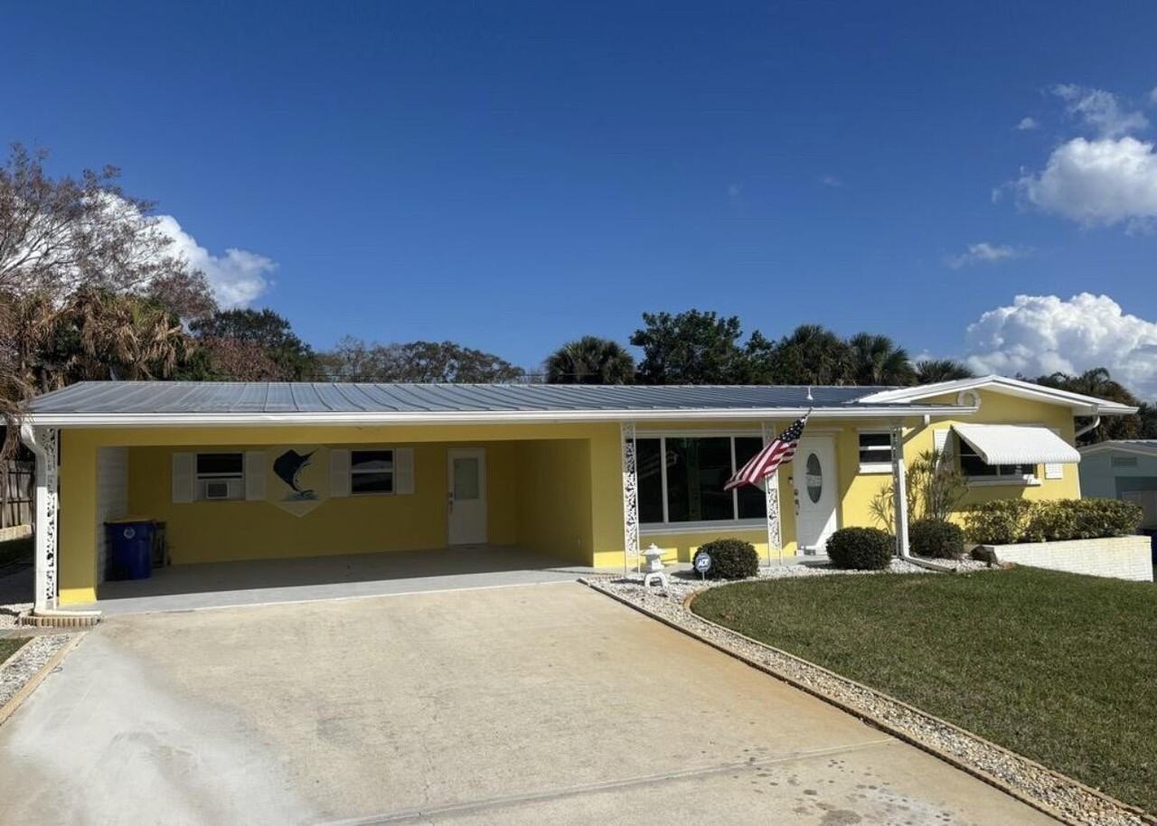 3393 Ne Sandra Dr - Photo 5 of 31