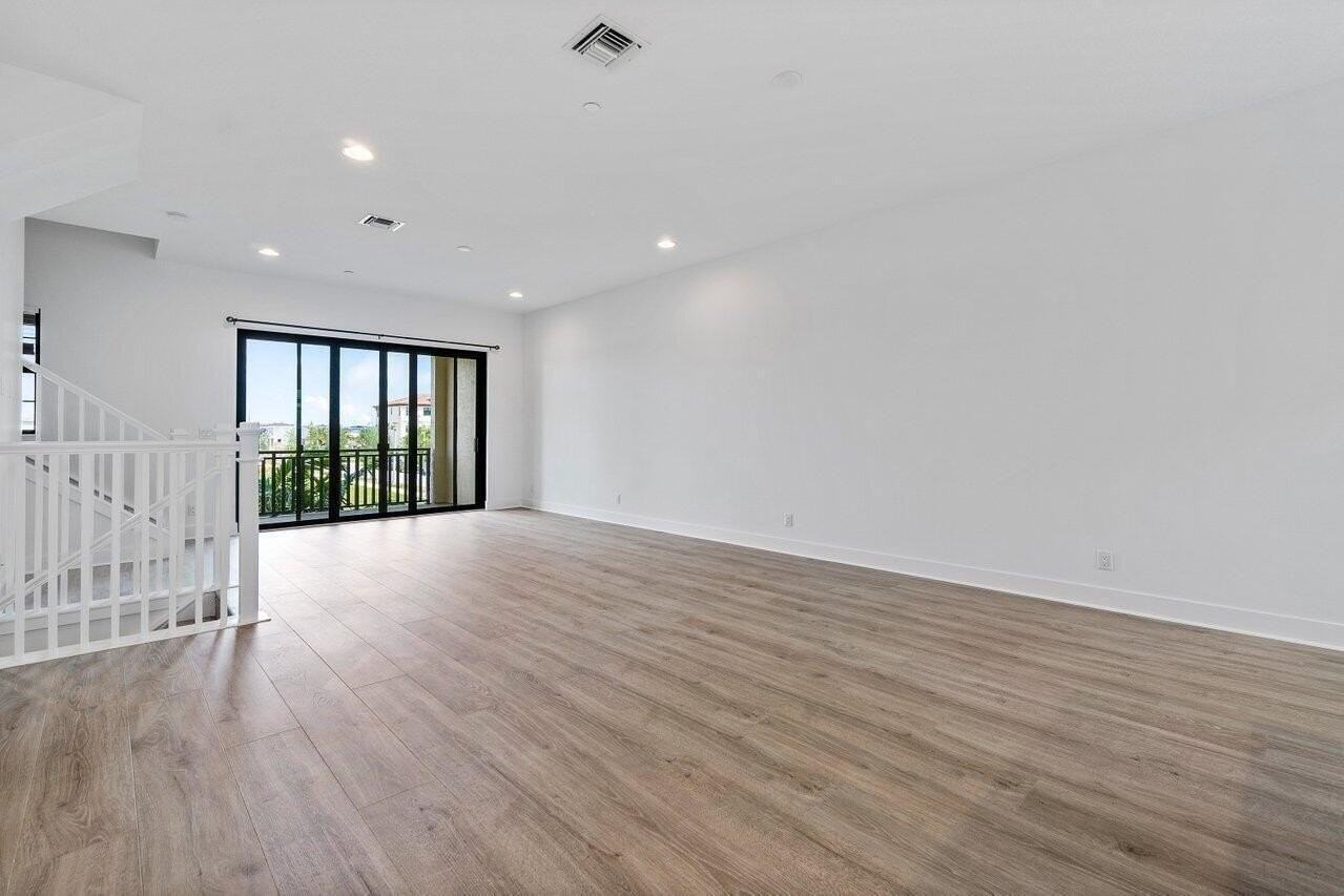 12621 Machiavelli Way - Photo 7 of 29