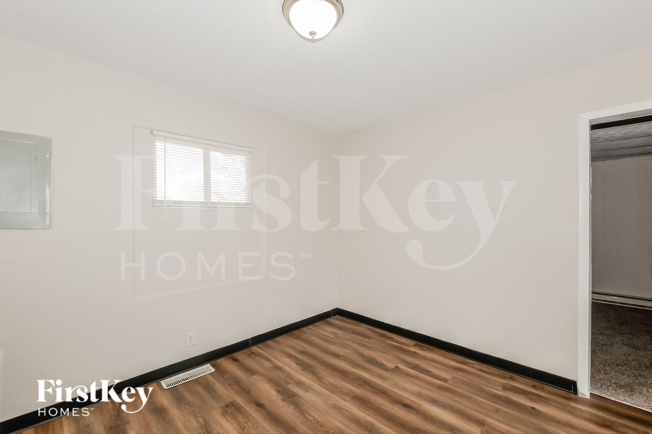 5014 N Katherine Dr - Photo 7 of 16