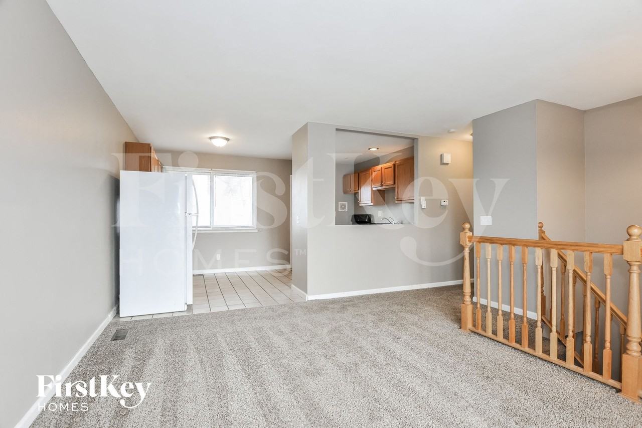 4941 Spring Forest Ln - Photo 3 of 15