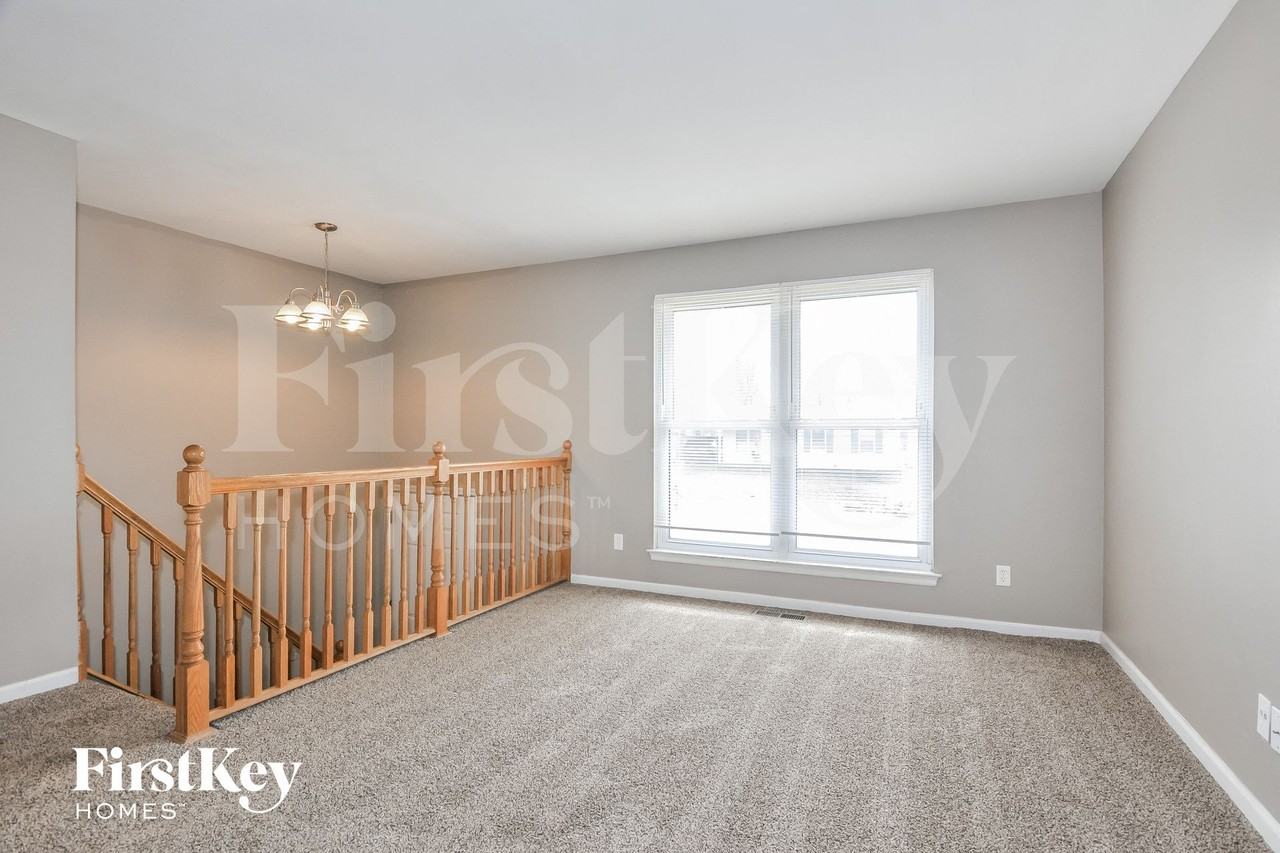 4941 Spring Forest Ln - Photo 4 of 15