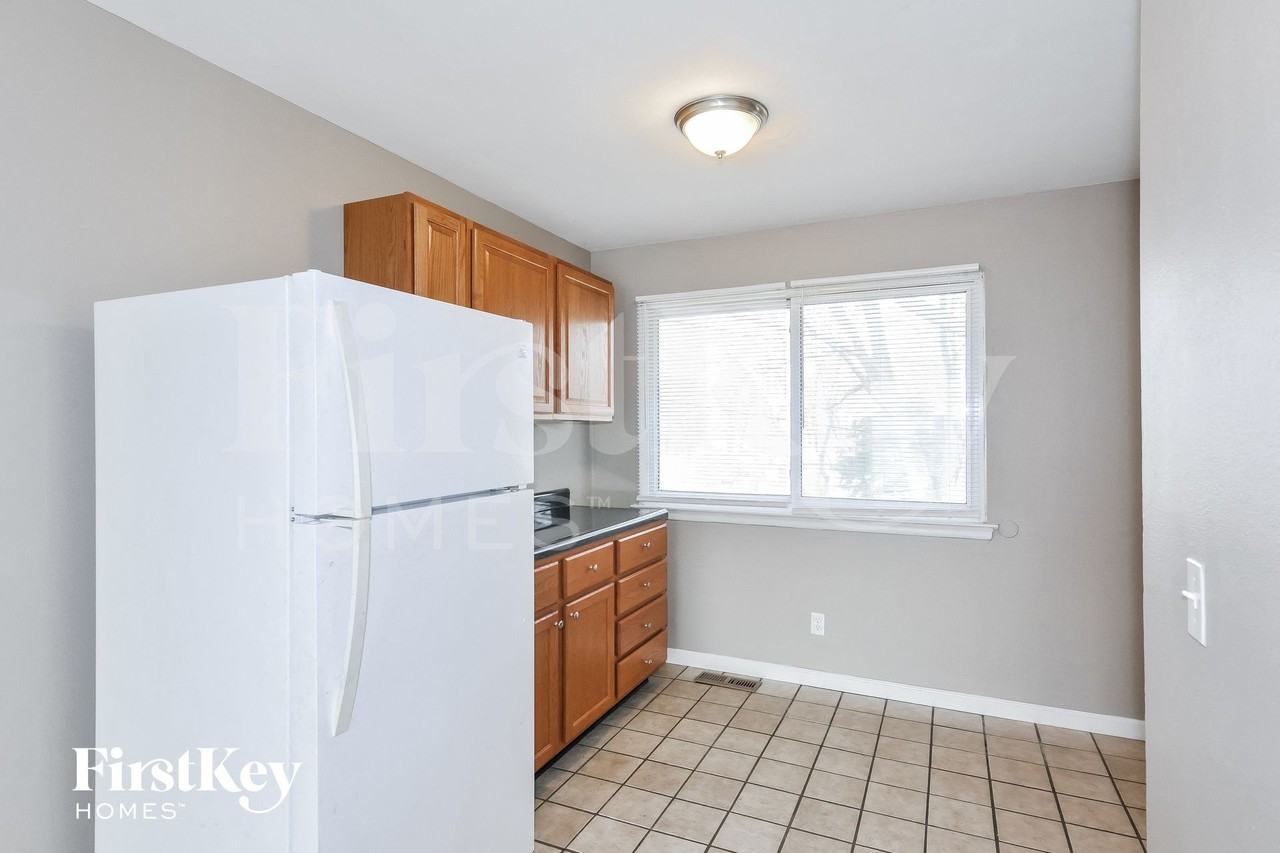 4941 Spring Forest Ln - Photo 5 of 15