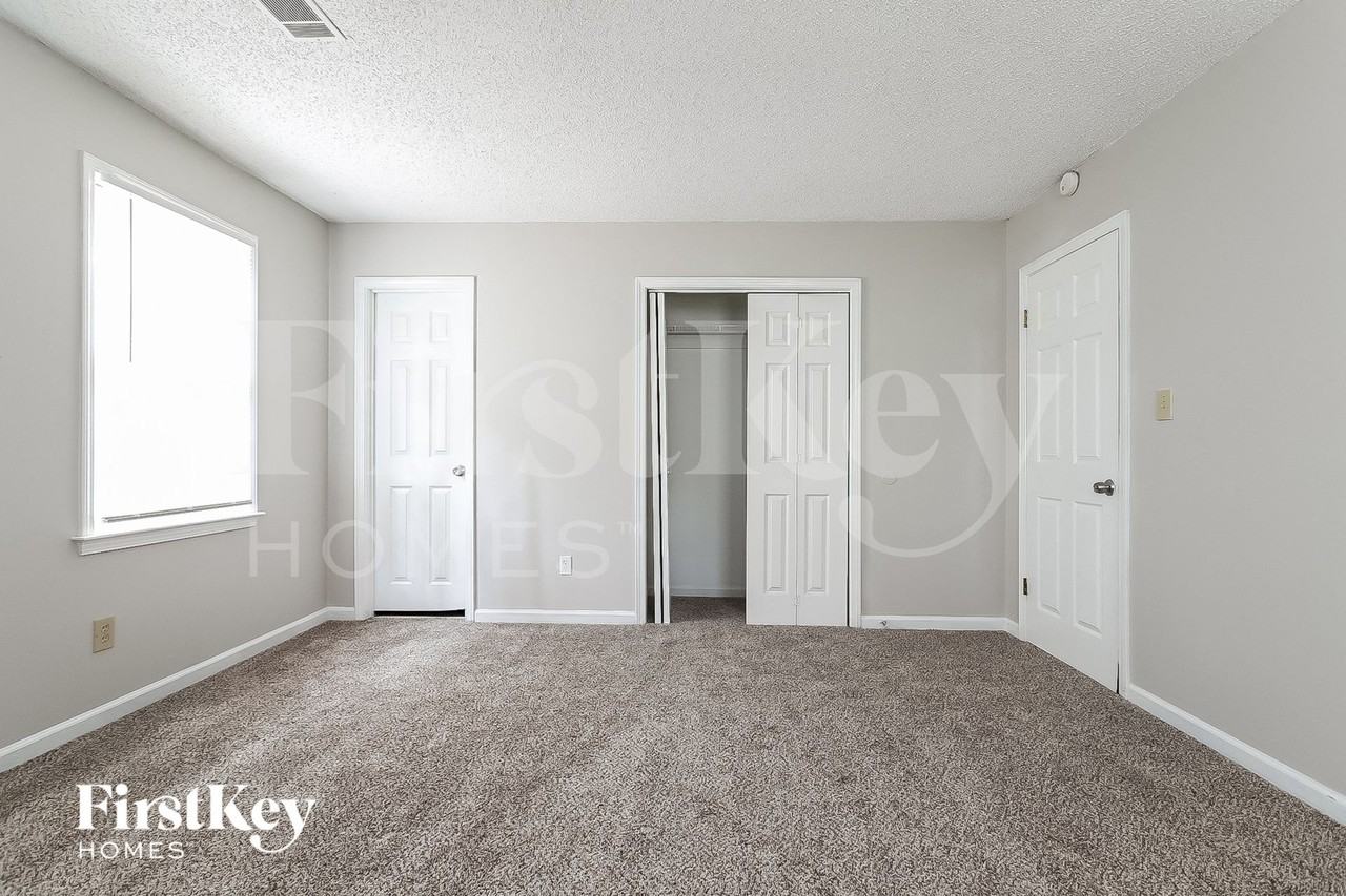 434 Ashwood Dr - Photo 7 of 14