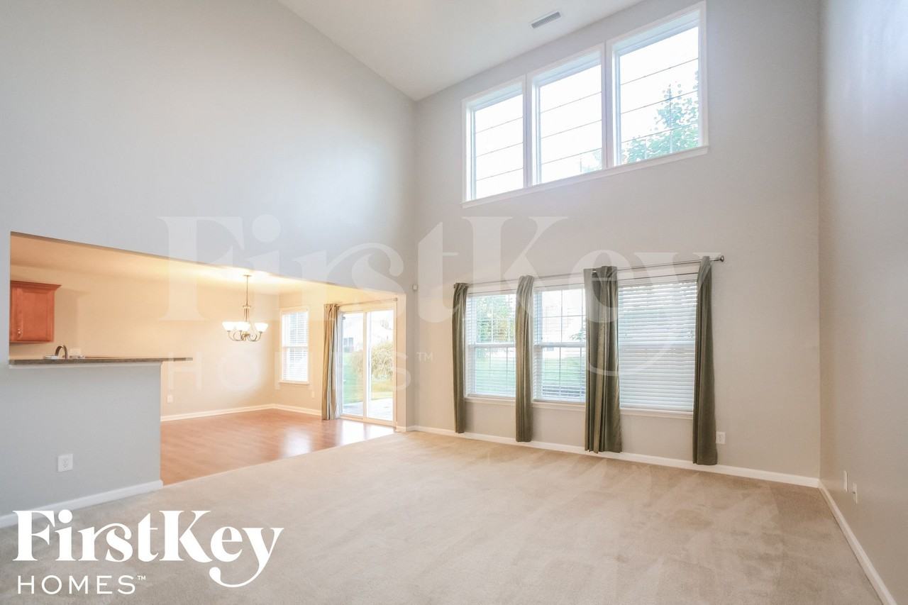 3807 Tartan Trl - Photo 3 of 15