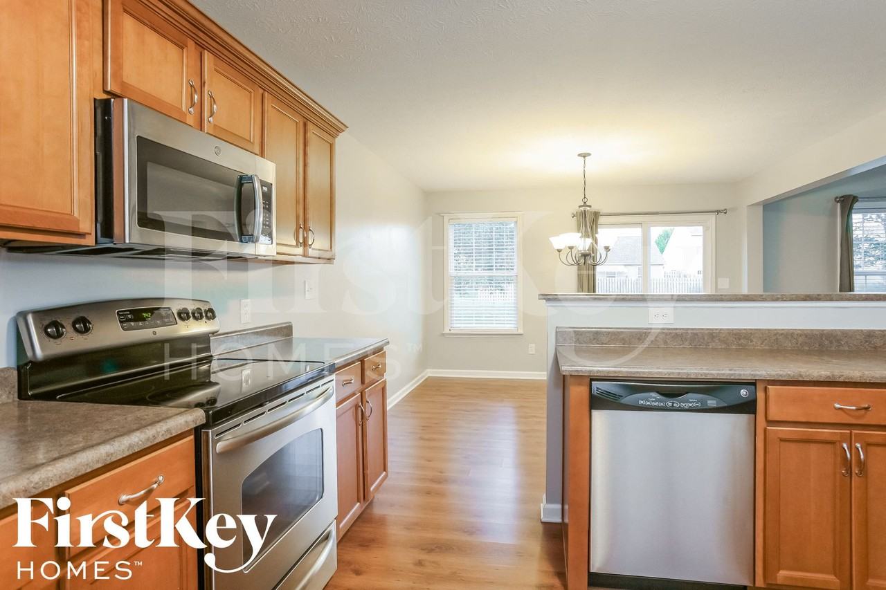 3807 Tartan Trl - Photo 6 of 15