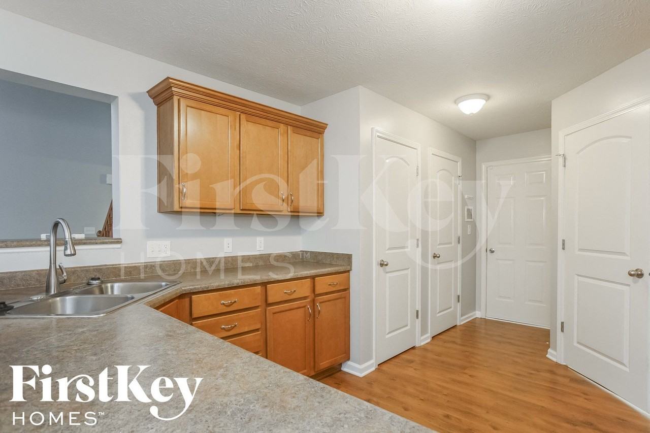 3807 Tartan Trl - Photo 7 of 15