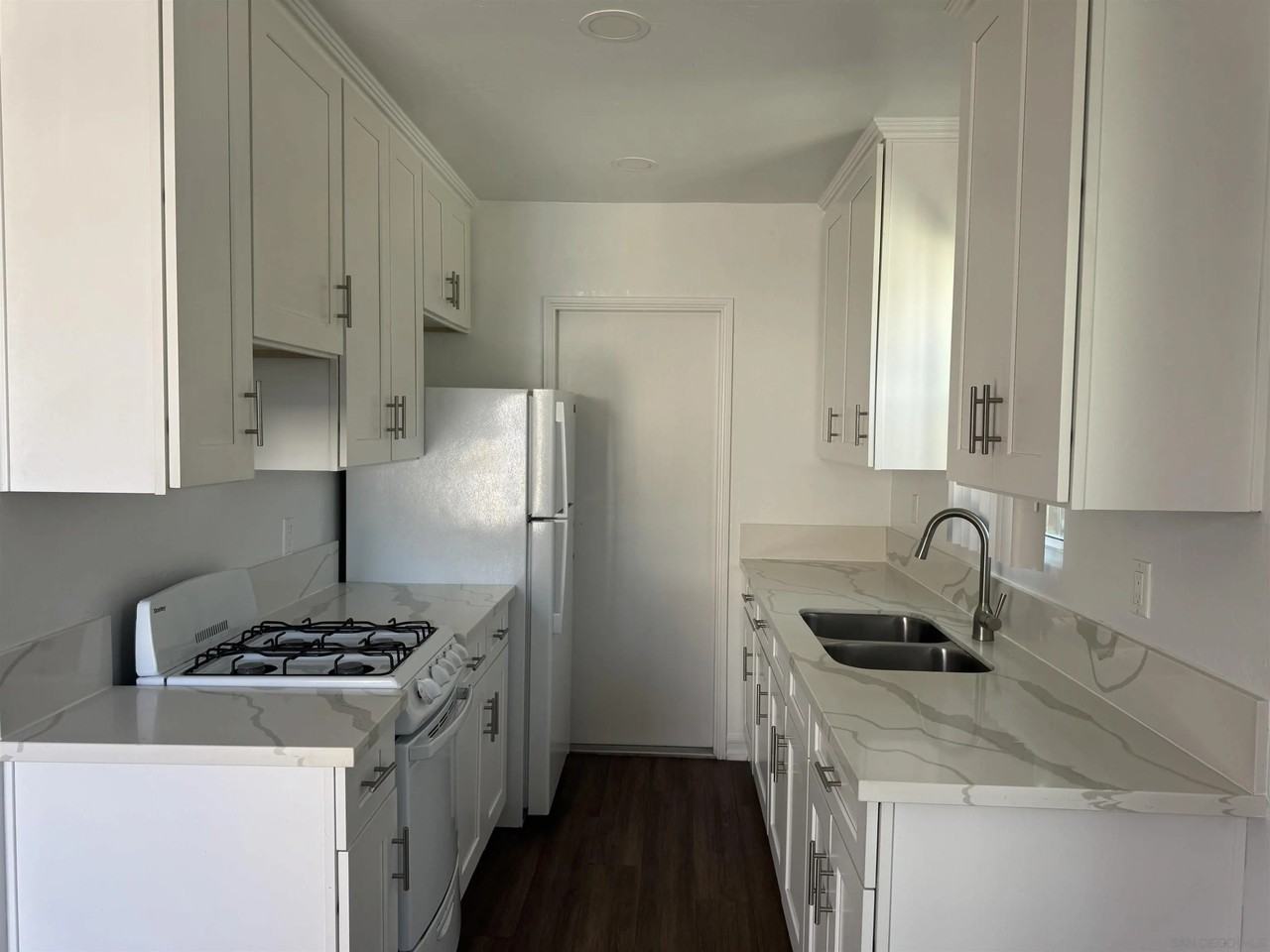 170 Garrett Ave - Photo 2 of 9