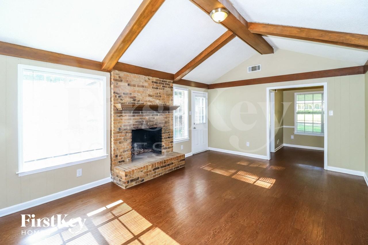 3511 Morning Light Dr - Photo 4 of 15