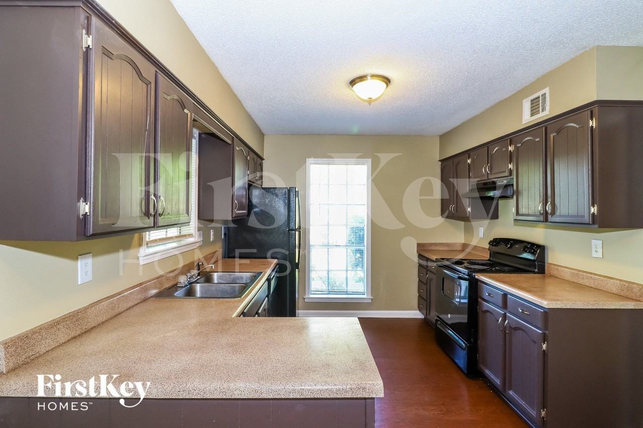 3511 Morning Light Dr - Photo 6 of 15