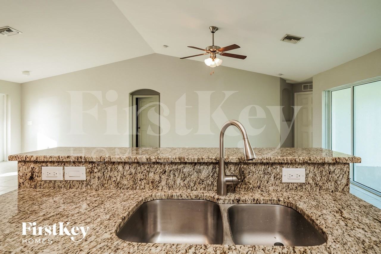 3507 Nw 19th Ter - Photo 6 of 16