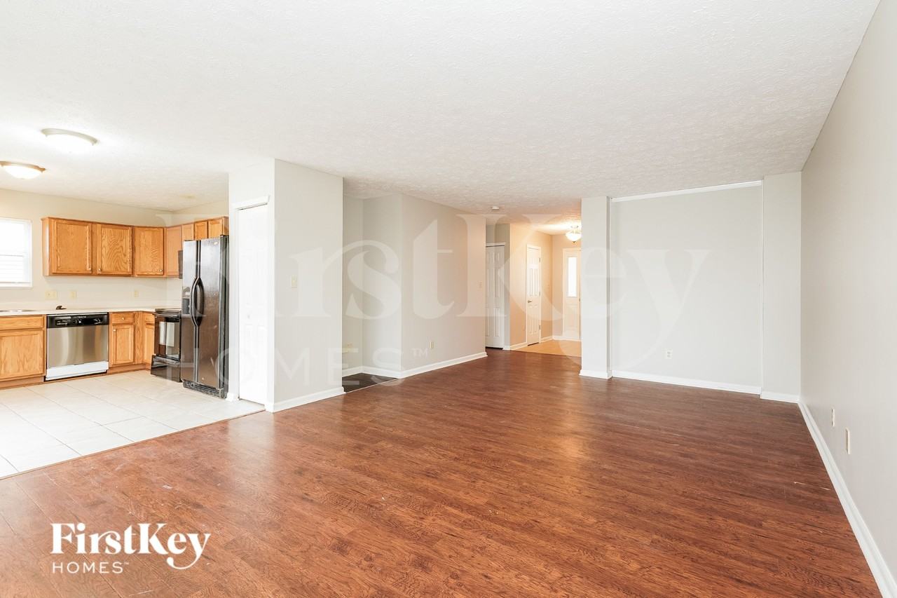 3149 Monterey Dr - Photo 4 of 15