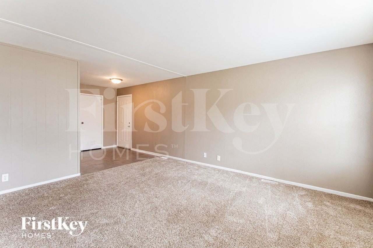 3107 N Fuller Dr - Photo 6 of 15