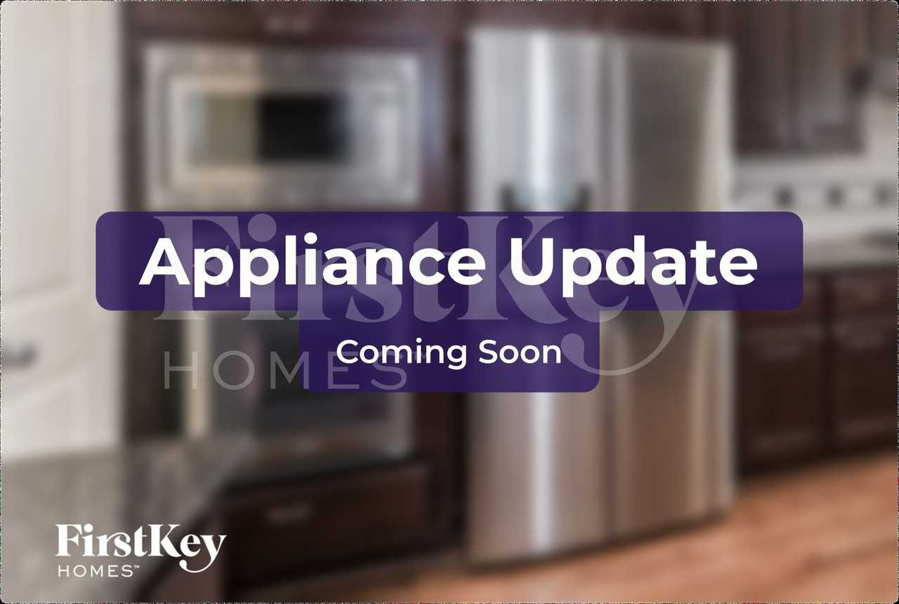 305 Ne Floresta Dr - Photo 2 of 32