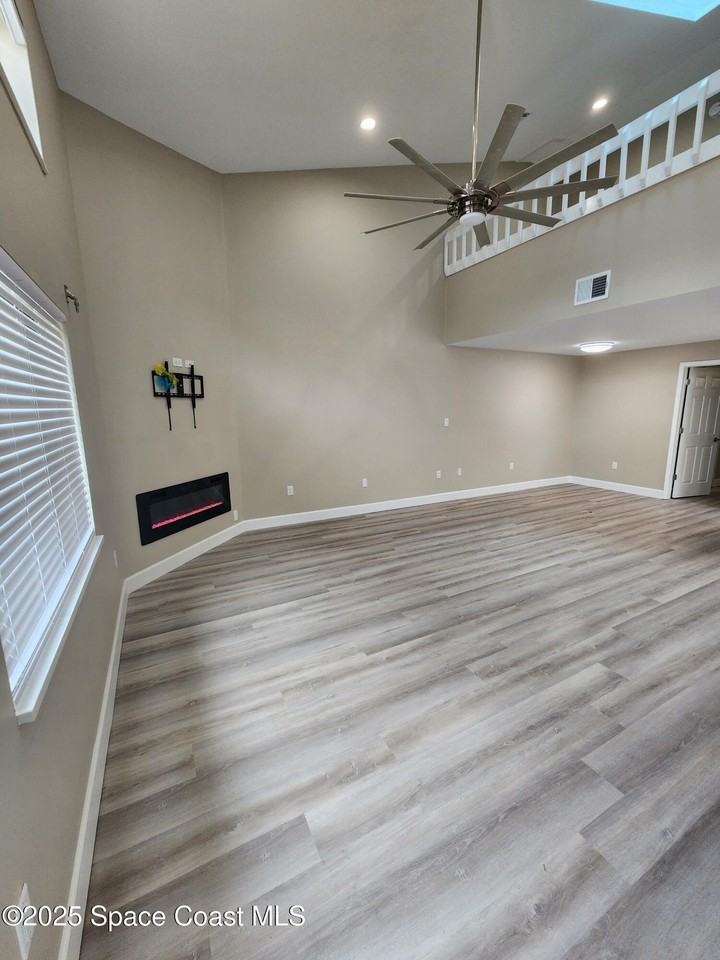 304 Wilson Ave - Photo 4 of 41