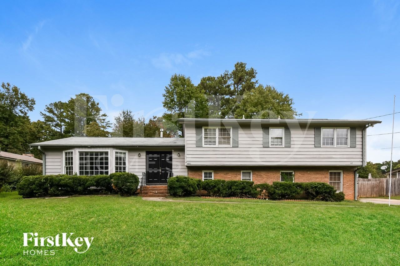 3021 Wendwood Dr - Photo 2 of 15