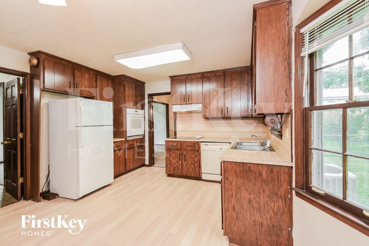 3021 Wendwood Dr - Photo 7 of 15