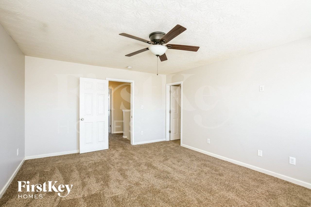 2871 Beethoven Ave - Photo 7 of 16