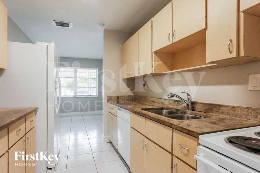 2700 Neterrace - Photo 5 of 15