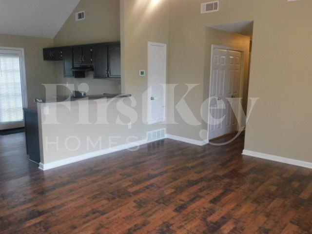 2695 Laurelcrest Cv - Photo 6 of 13