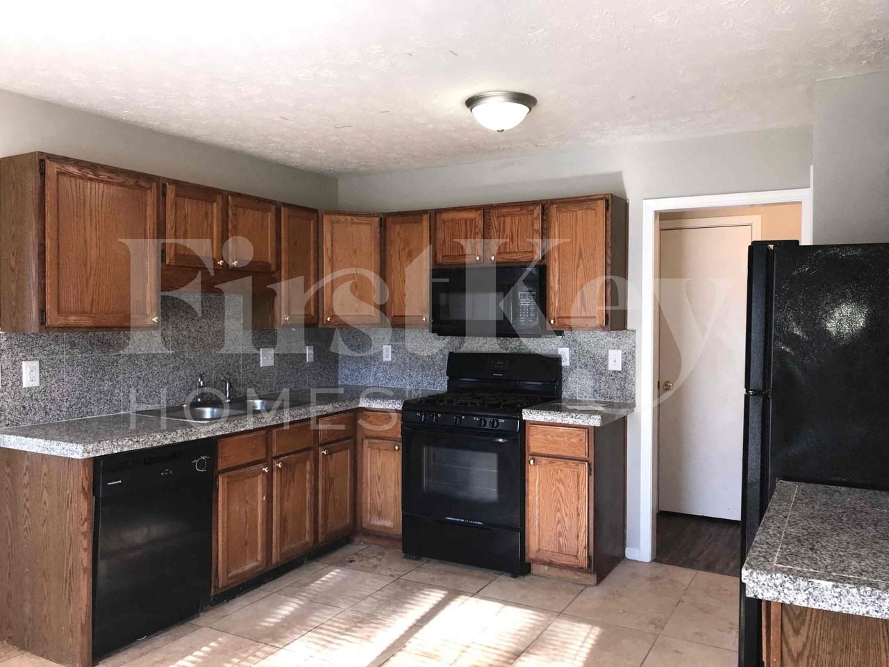 2583 Herndon Rd - Photo 4 of 20