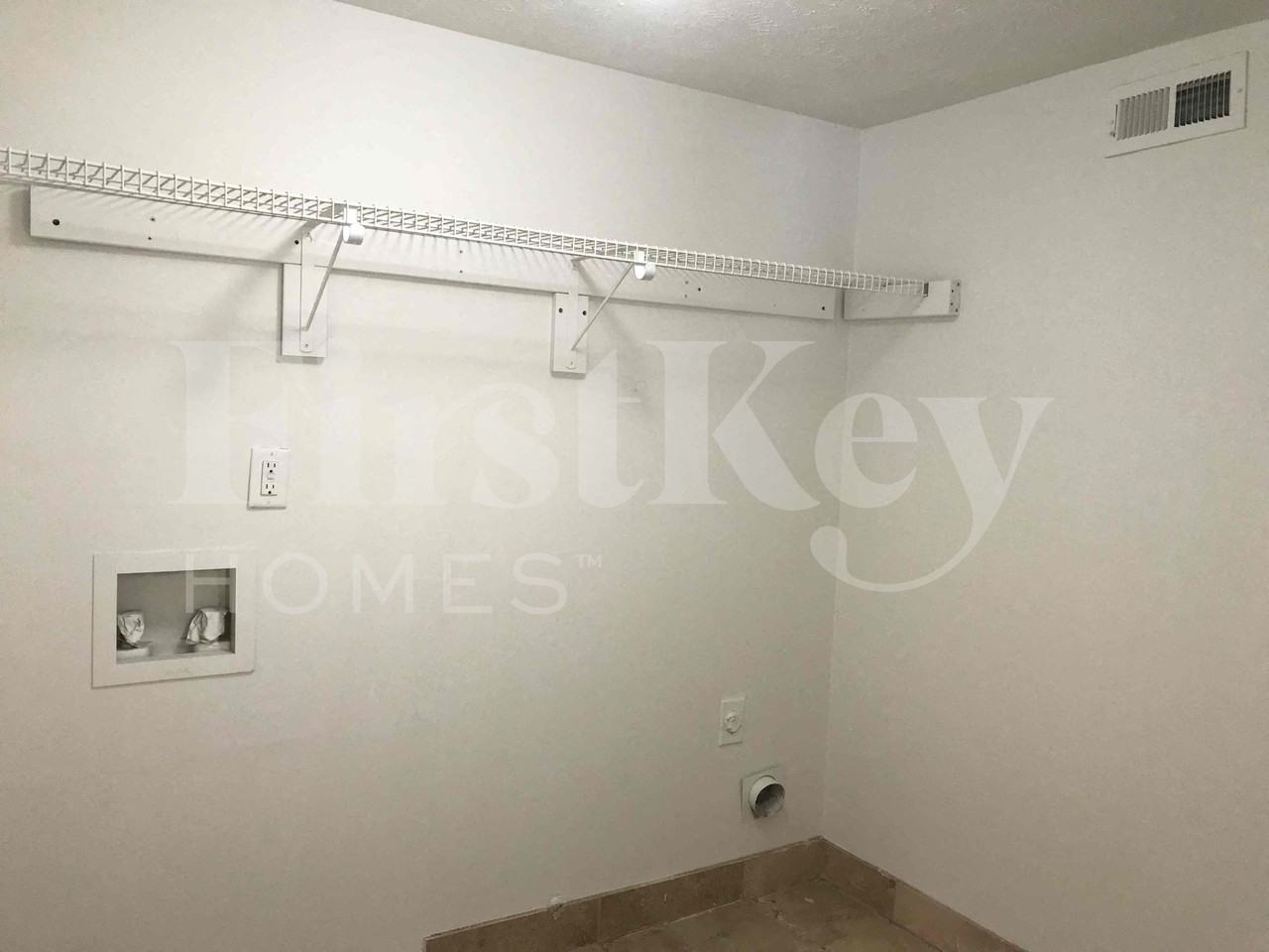 2583 Herndon Rd - Photo 5 of 20