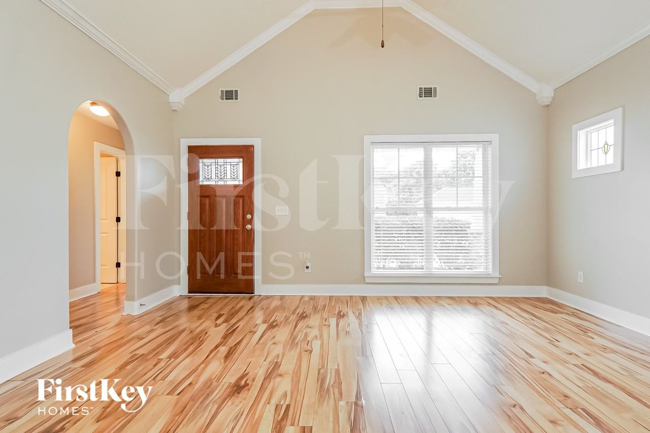 247 Stonecreek Pl - Photo 3 of 15