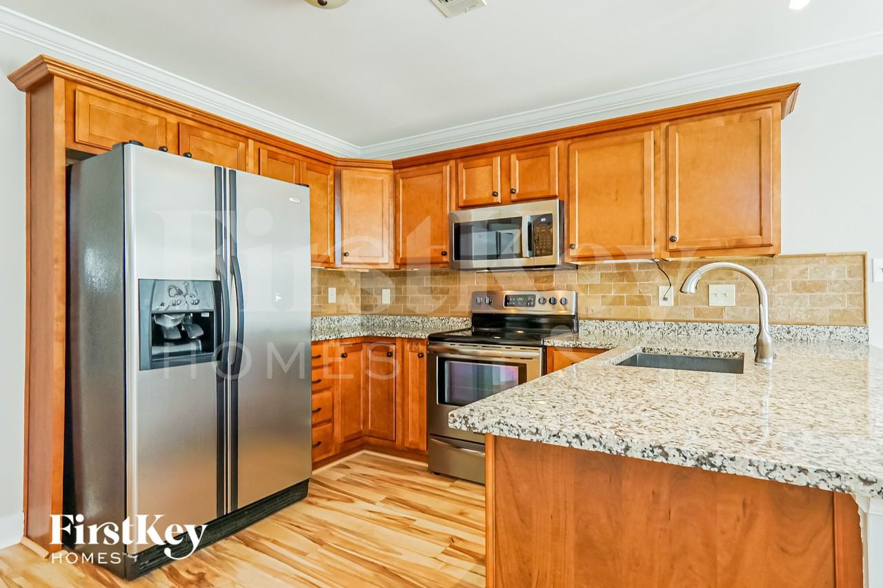 247 Stonecreek Pl - Photo 7 of 15