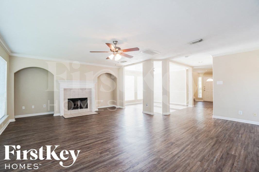 20114 Fort Stanton Dr - Photo 3 of 15