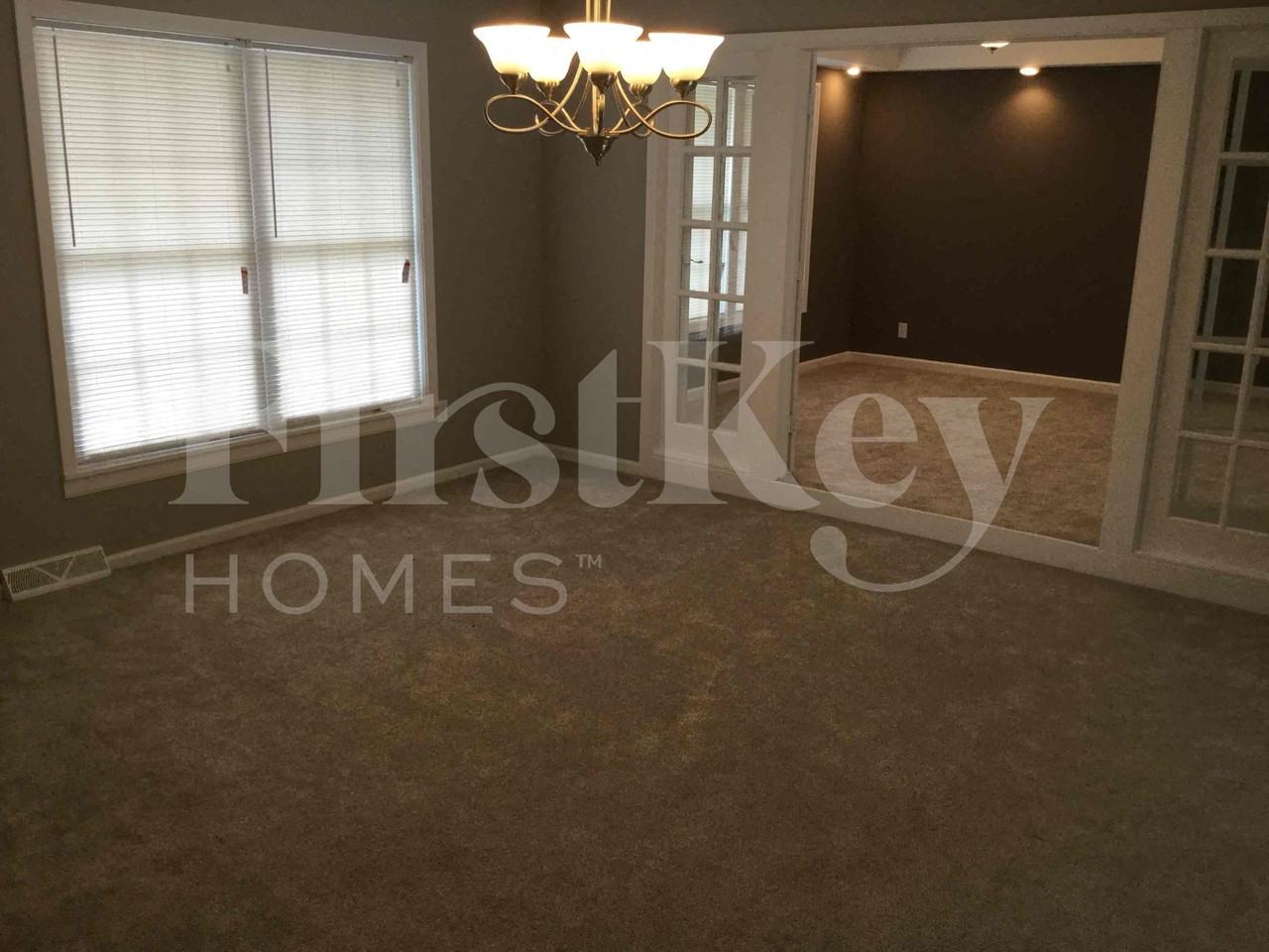 1904 Wornall Rd - Photo 2 of 25