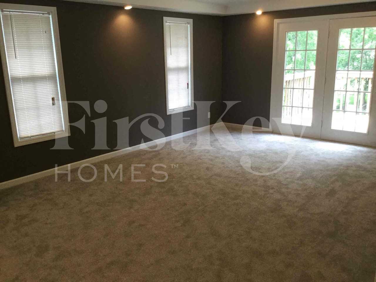 1904 Wornall Rd - Photo 5 of 25