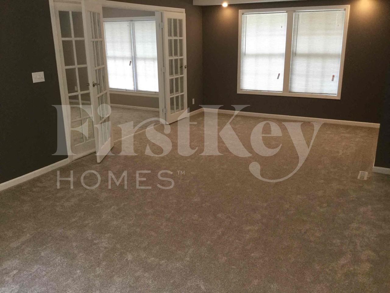 1904 Wornall Rd - Photo 6 of 25