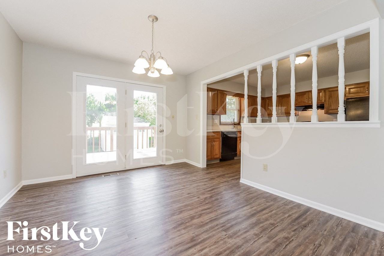 18901 S Ash St - Photo 5 of 15